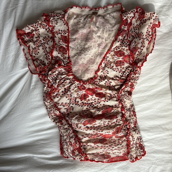 Free People Oh My Baby Tee Cropped Blouse Top Ruched Printed Cotton - Picture 2 of 3